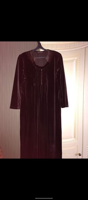 Платье женское..