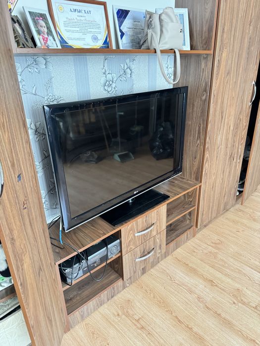 Продам телевизор LG рабочий