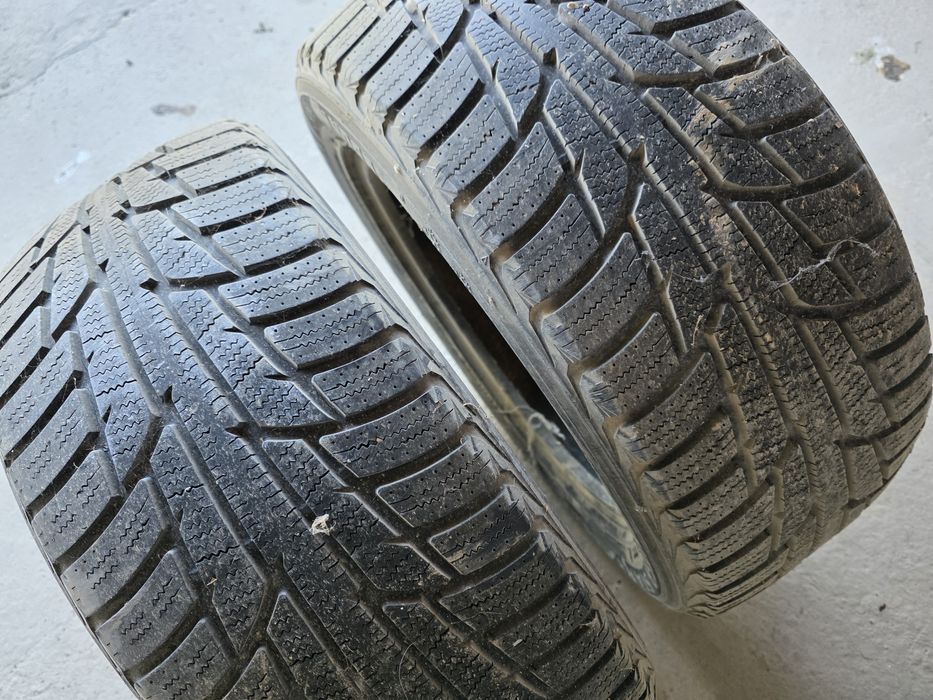 Шины зимние 2 штук бодром сост