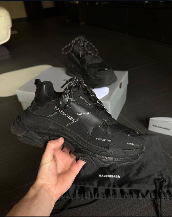 Balenciaga Triple s кецове баленсиага