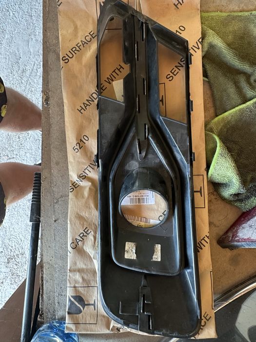 Audi A6 Allroad 4G лява решетка за броня