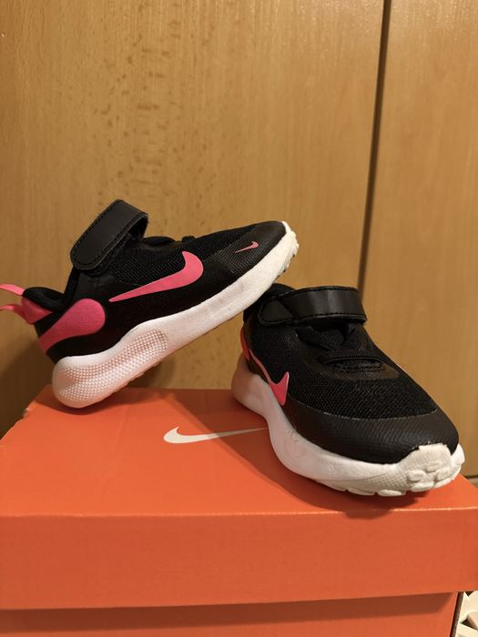 Детски обувки NIKE Revolution 7 (TDV)