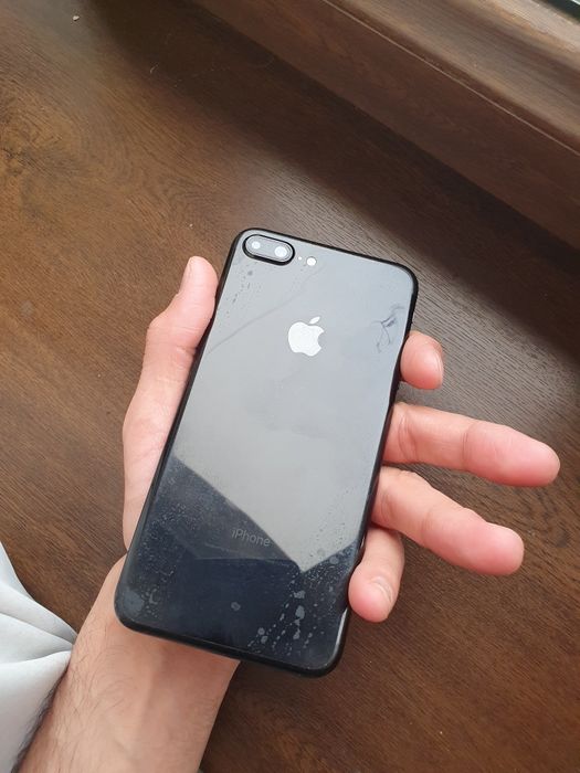 IPhone 7 Plus 128Gb продам