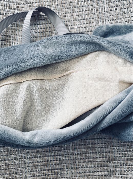 Медицинска възглавница с черешови костилки