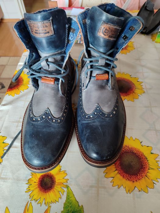 Vând ghete pentru bărbați, culoarea albastru cu gri,mărimea 47