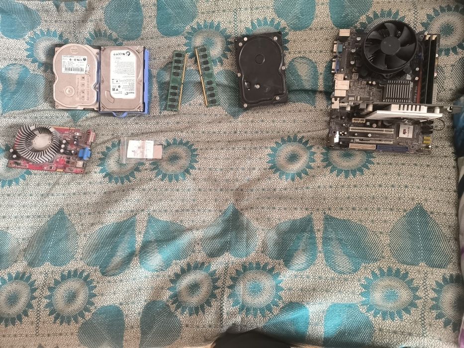 Продам комплектующие ай 3