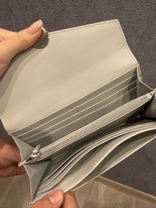 Продам кошелек от Fendi