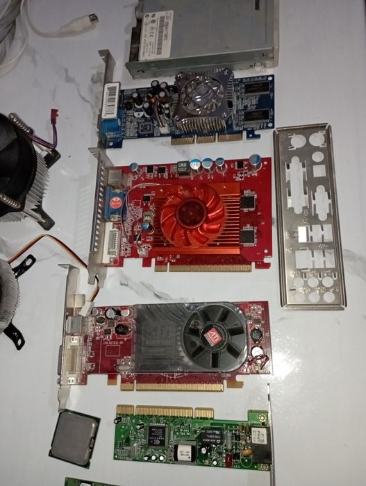 Продам комплектующие от компьютера