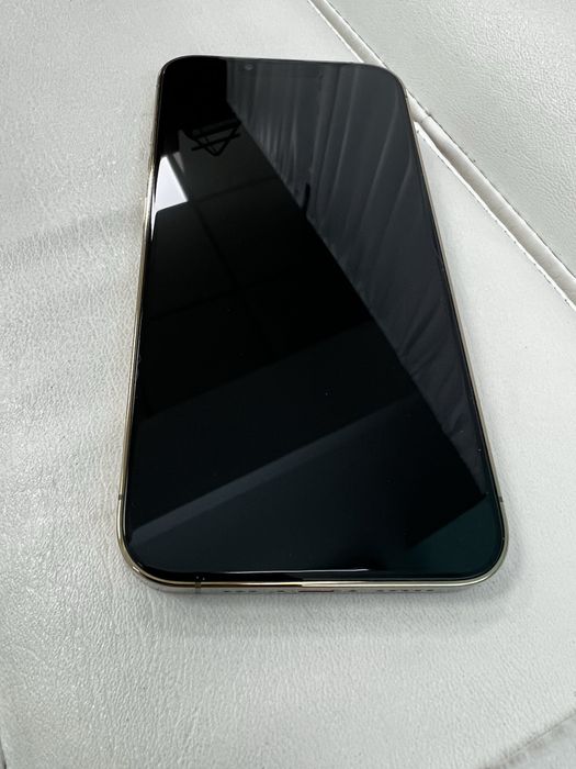 iphone 13 pro gold с коробкой в отличном состоянии