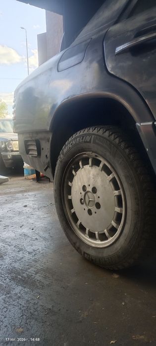 Продам диски от мерседес с шинами Мишлен