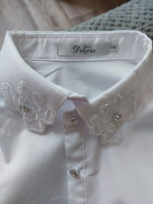 Продам блузка белая