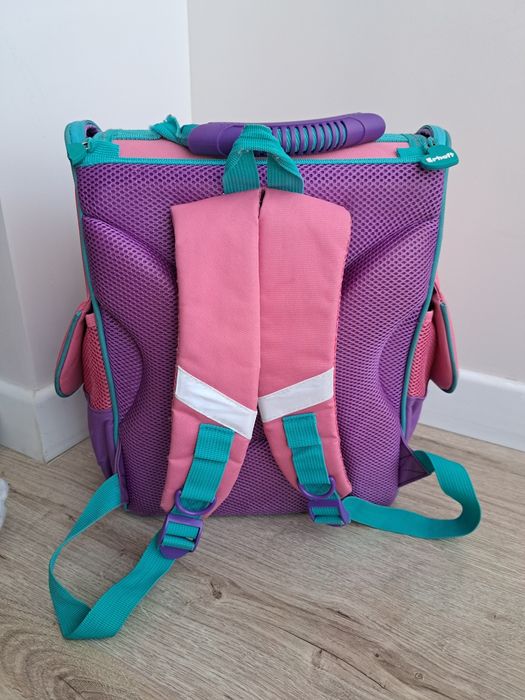 Школьный рюкзак, ранец