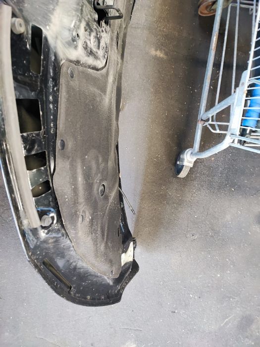 Vînd capota motor renault scenic 2018