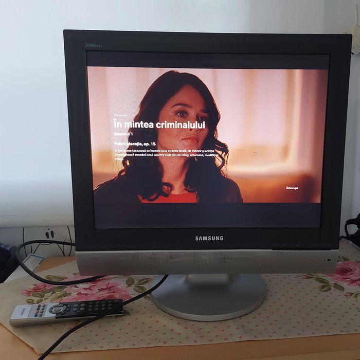 TV / Monitor Samsung 50.8 cm (20 inch) cu adaptor video HDMI