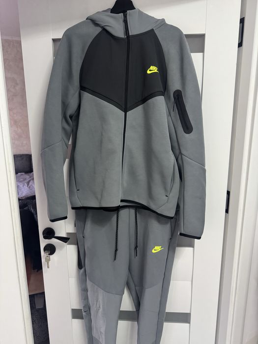 Trening nike tech marimea L