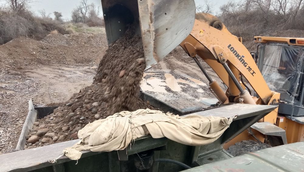 компот пгэс шагал пойма песок  булыга кум тош турпок