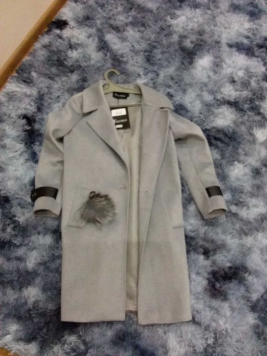 Абсолютно новое пальто