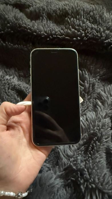 iPhone 11 на 128g