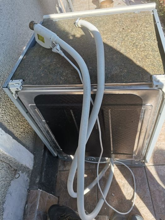 Masina de Spalt Vase Miele 60cm