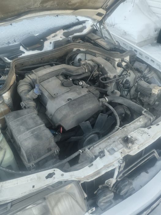 Мерседес 124 220Е