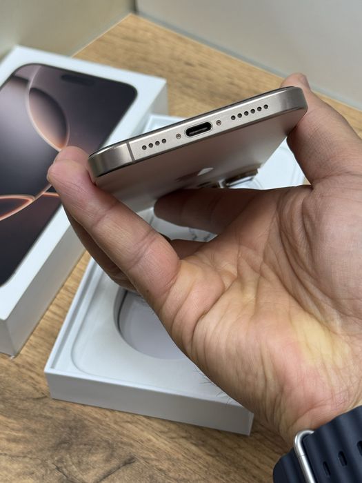  iPhone 16pro max 5G 256gb HX/A EAC desert titanium в нулёвом сост.