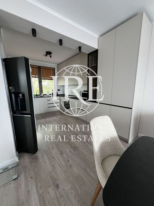 Продава се Къща в Балчик - 198 кв.м за 1642 €/кв.м - Снимка #2