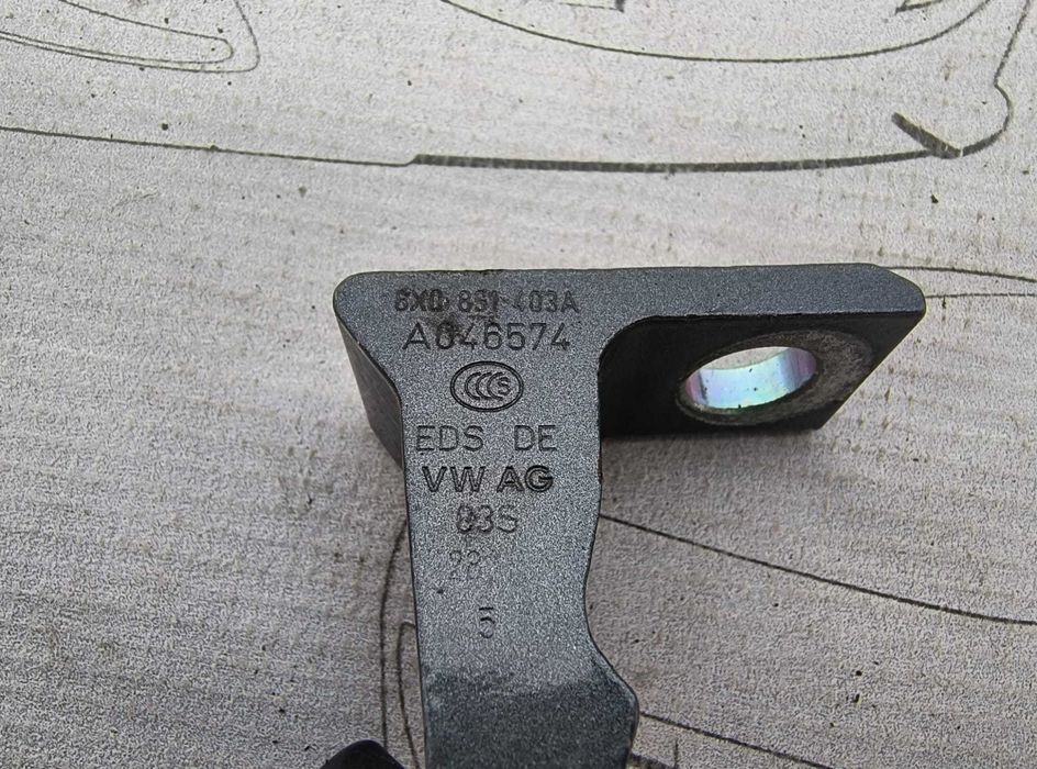 Balamale Ușă Dreapta Spate Seat Leon 5F 2013 / 2012-2020 Cod OEM 8X0831403A (5B2)