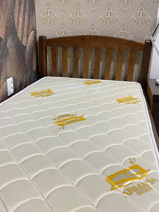 Кровать с ортопедическим матрасом