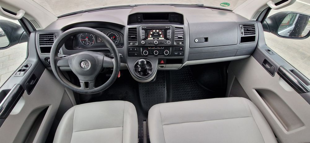 Volkswagen VW T5 Caravelle 8+1 locuri 2014 Ac  Finanțare prin TBI Bank