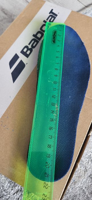 Детские кроссовки