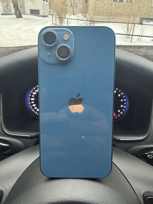 Продаю Айфон 13 в хорошем состоянии