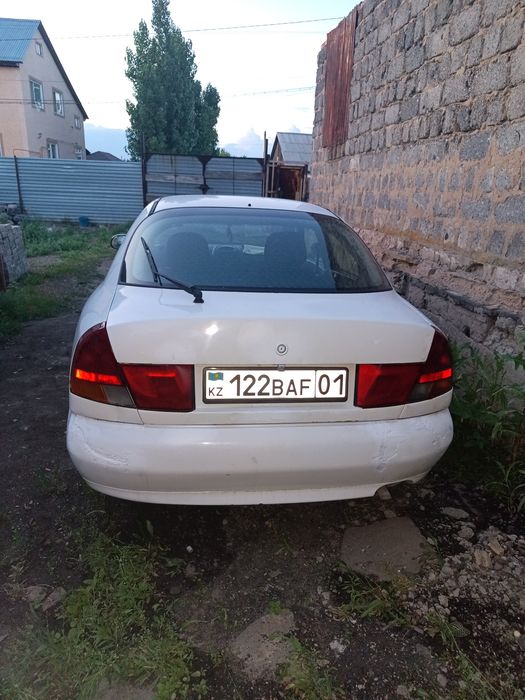 метсубиси каризма.1996г