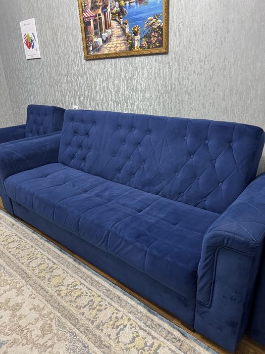 Диван раскладной и 2 кресла