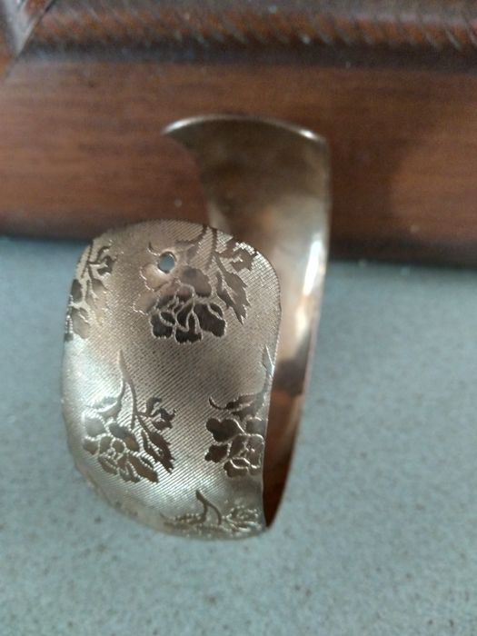 Продаю посуду не дорого