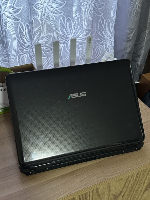 Ноутбук Asus K40IJ / 4Gb RAM / SSD / Core 2 Duo