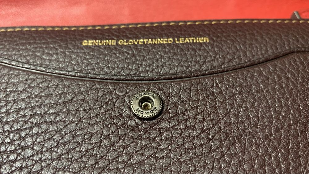 Дамска клътч чанта Coach