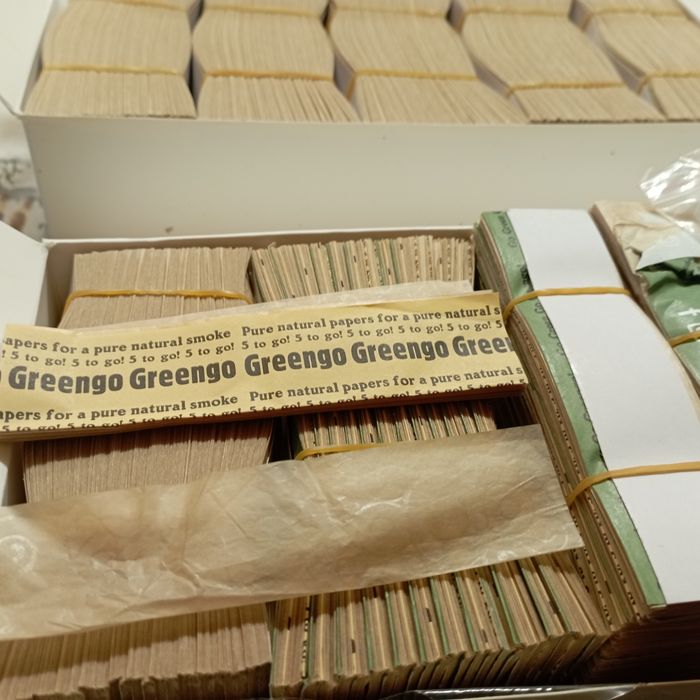 Хартия за навиване на цигари холанска.