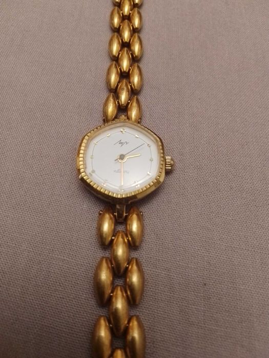 ДАМСКИ позлатени,Луч,Slava,CHAIKA часовници