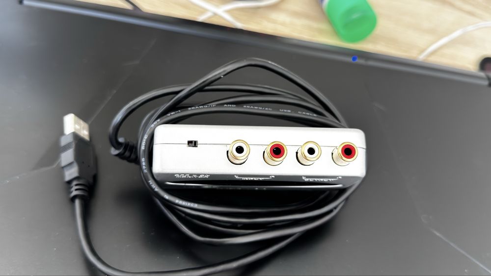 Звуковая карта BEHRINGER UCA202