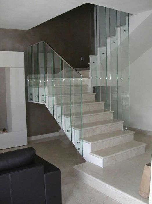 Balustrada de sticla cu conectori