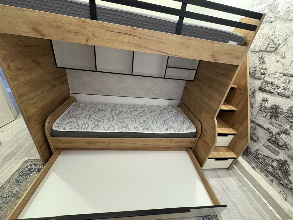 Двухьярусная кровать