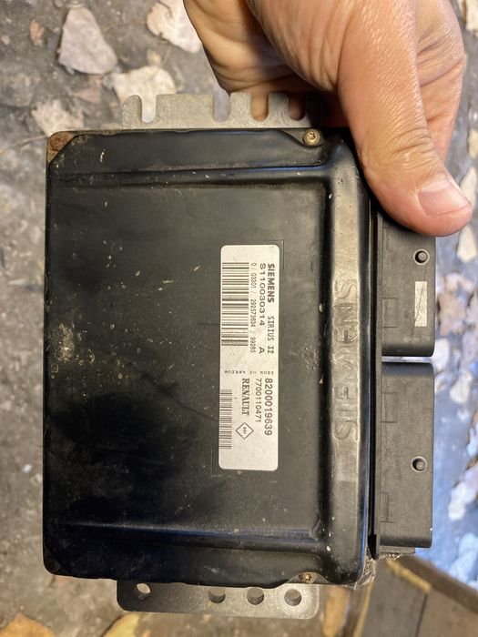 Компютри двигател Рено Клио II 1.2  2002 - 2006 г.