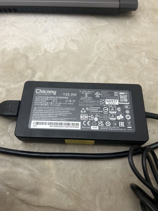 Корпус Acer aspire в идеальном состоянии.