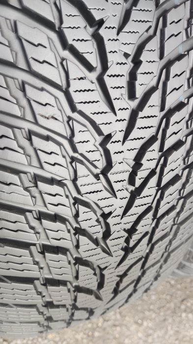 4бр. зимни гуми 205/55/16 Nokian Snowproof
dot24