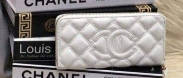 Geanta damă, model Jumbo+portofel, alb imaculat, saculet, etichetă