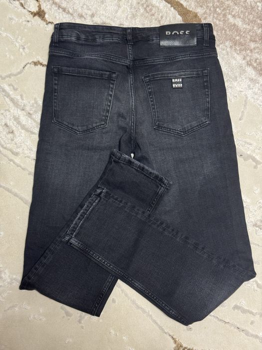 Blugi Hugo Boss - Calitate premium