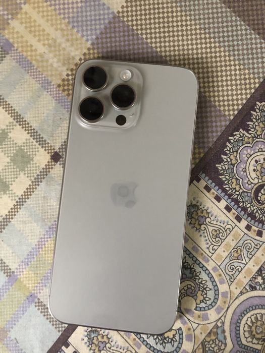 Iphone 16 pro Makc