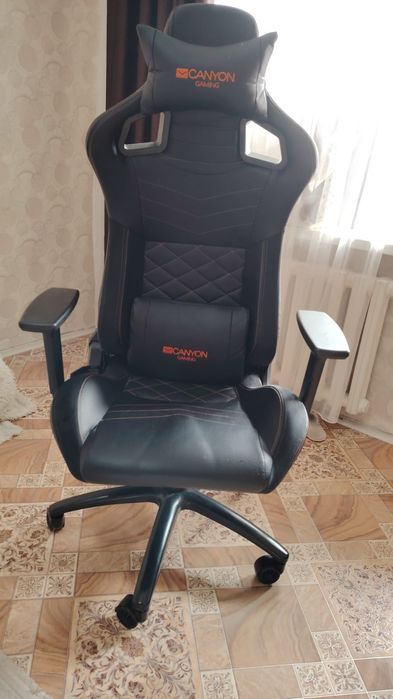 Продам кресло игровое