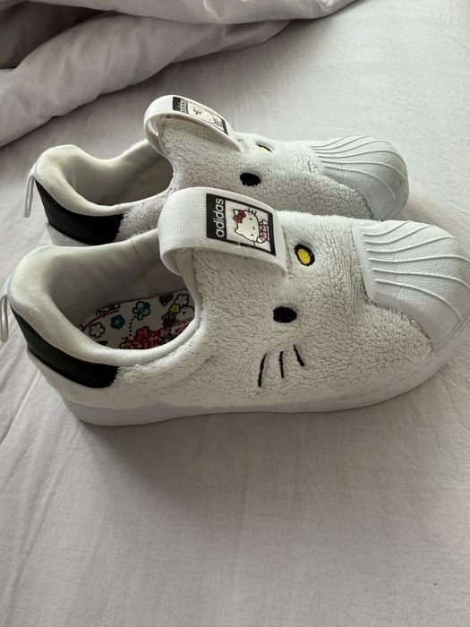 Оригинал Adidas кроссовки на девочку! 27 размер!