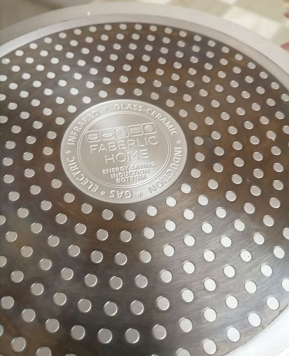 Кастрюля с антипригарным покрытием 4 литра